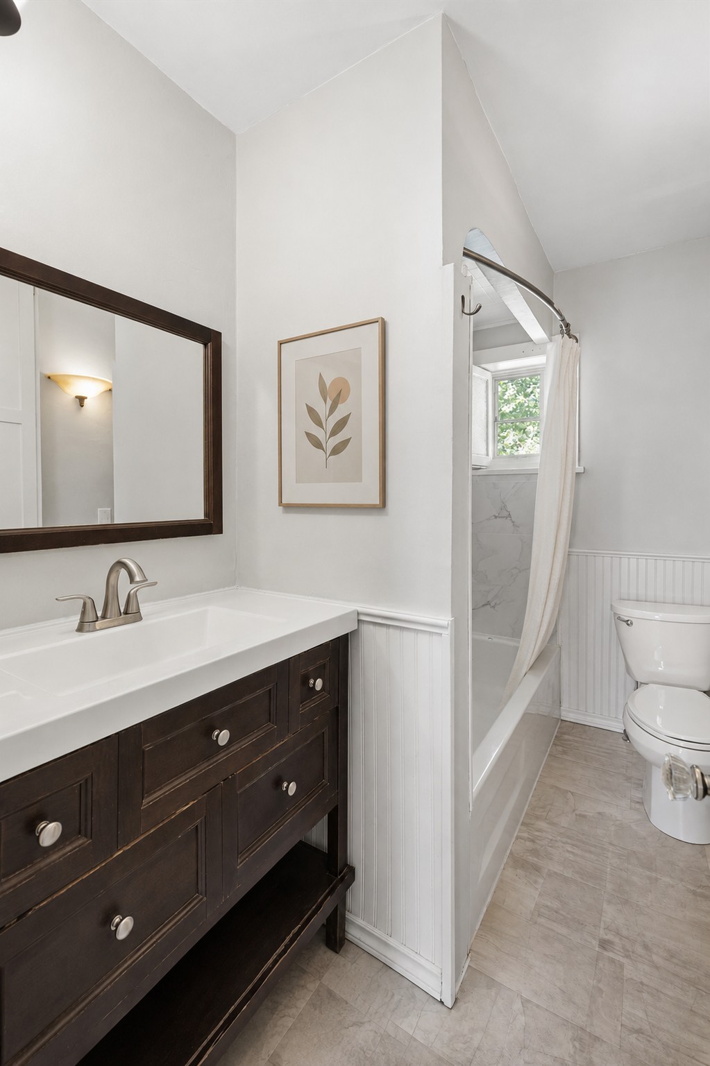 Main Floor Bathroom – 149 Young