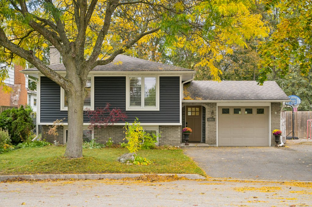 361 LEE Circle, Waterloo