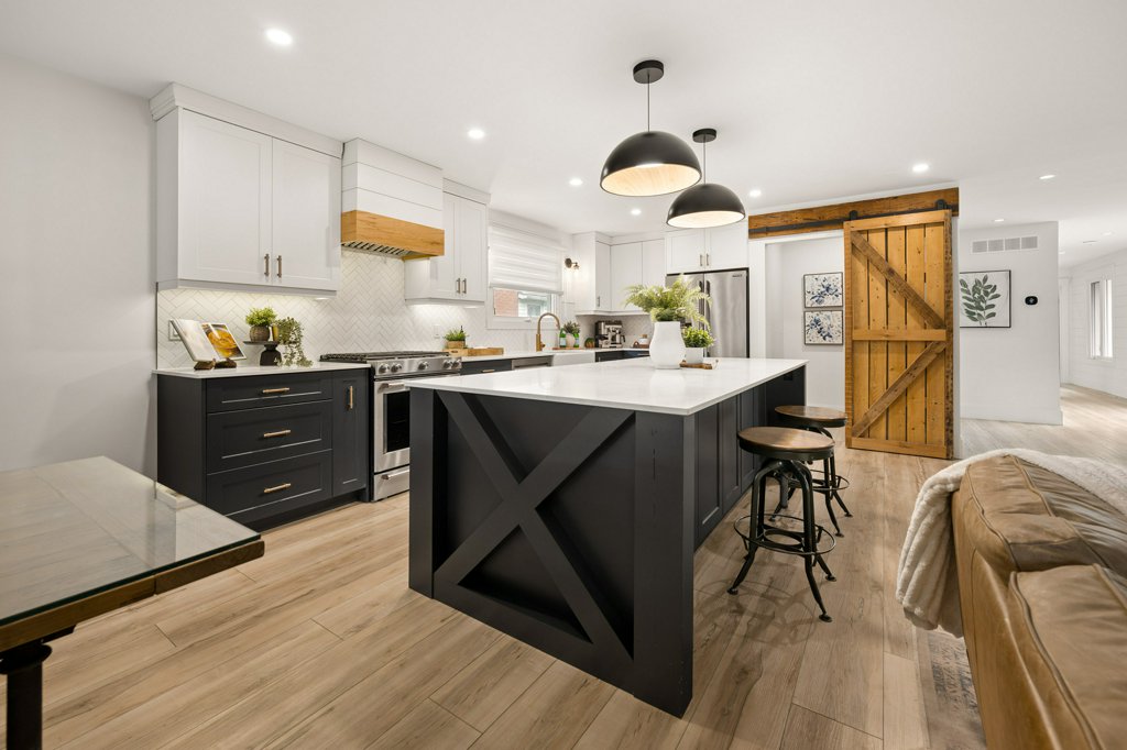 361 LEE Circle, Waterloo