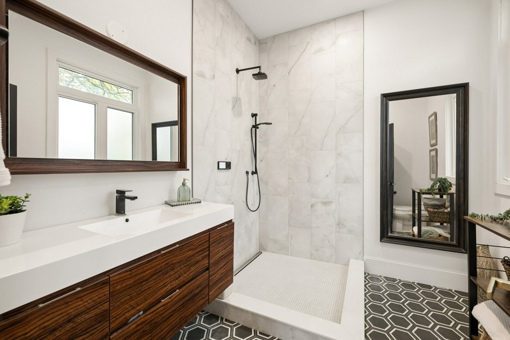 361 LEE Circle, Waterloo