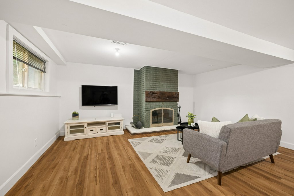 361 LEE Circle, Waterloo
