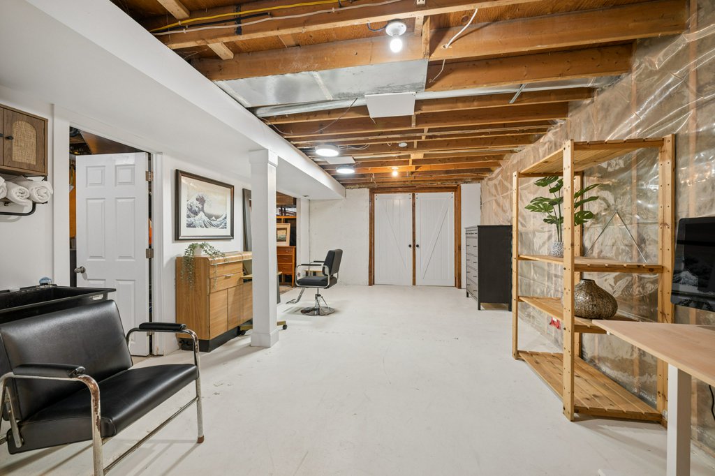 361 LEE Circle, Waterloo