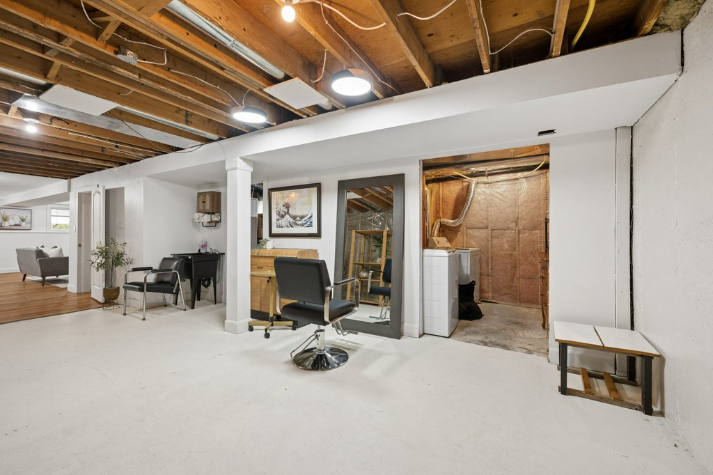 361 LEE Circle, Waterloo