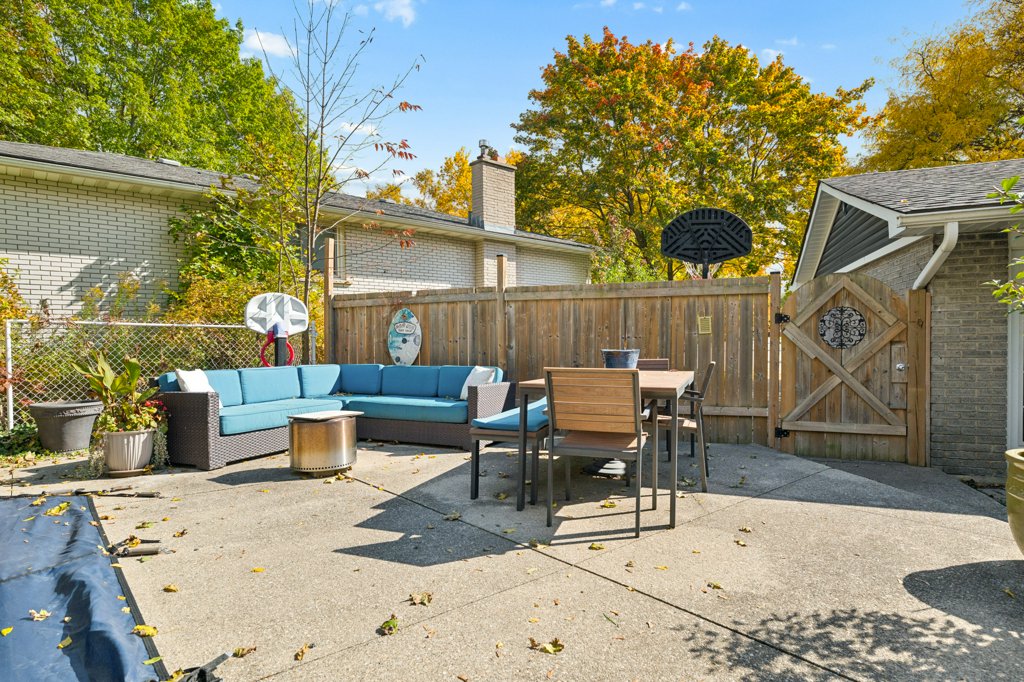 361 LEE Circle, Waterloo