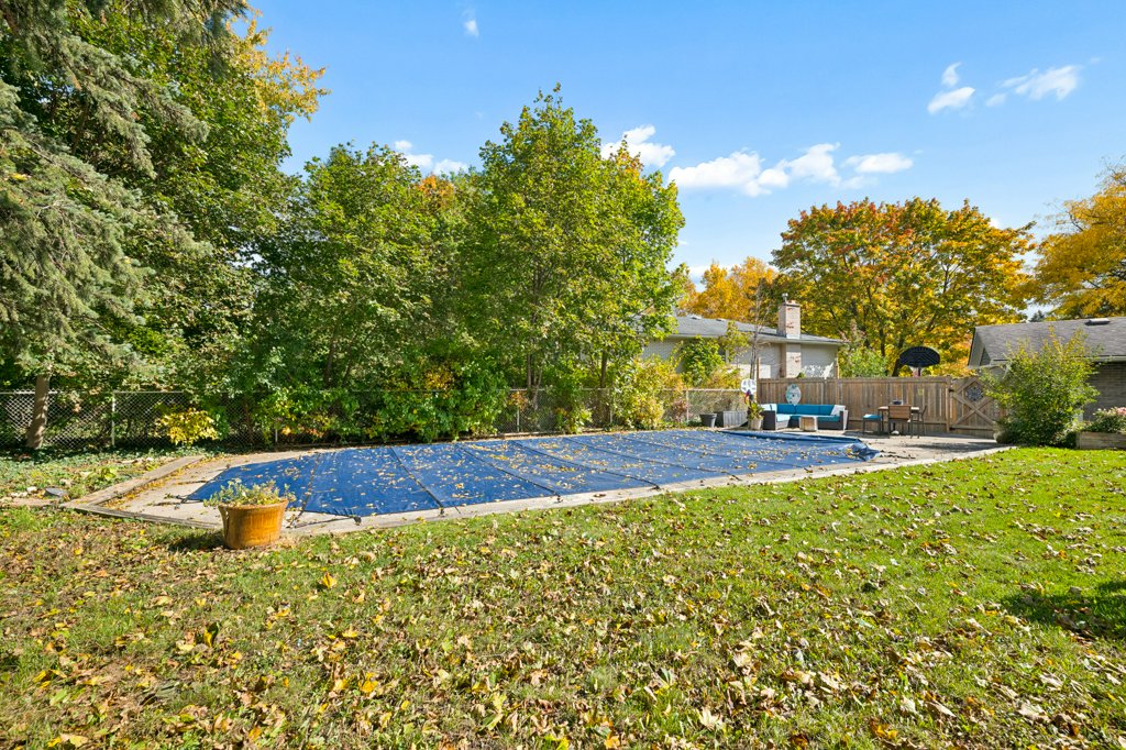 361 LEE Circle, Waterloo