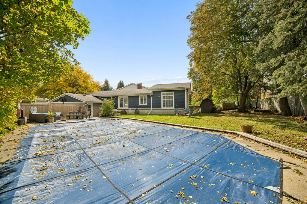 361 LEE Circle, Waterloo