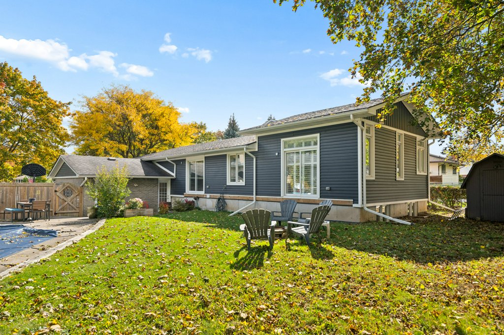 361 LEE Circle, Waterloo